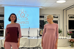 fashion_show_yoga_festival_eco_friendly_clothing_bhakti_wear_fall_white_orange_24
