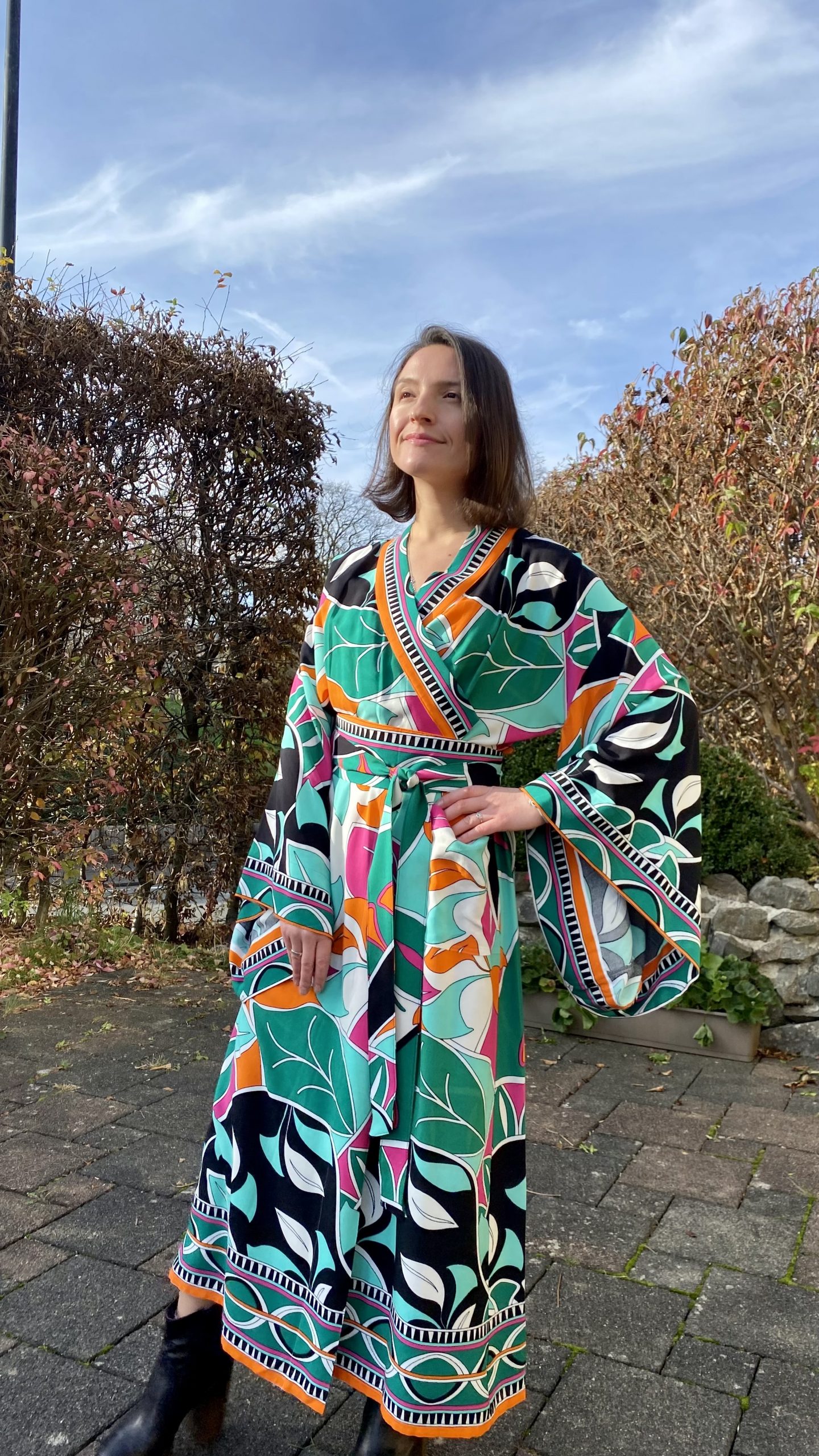Kimono-Kleid mit Print – Bild 9
