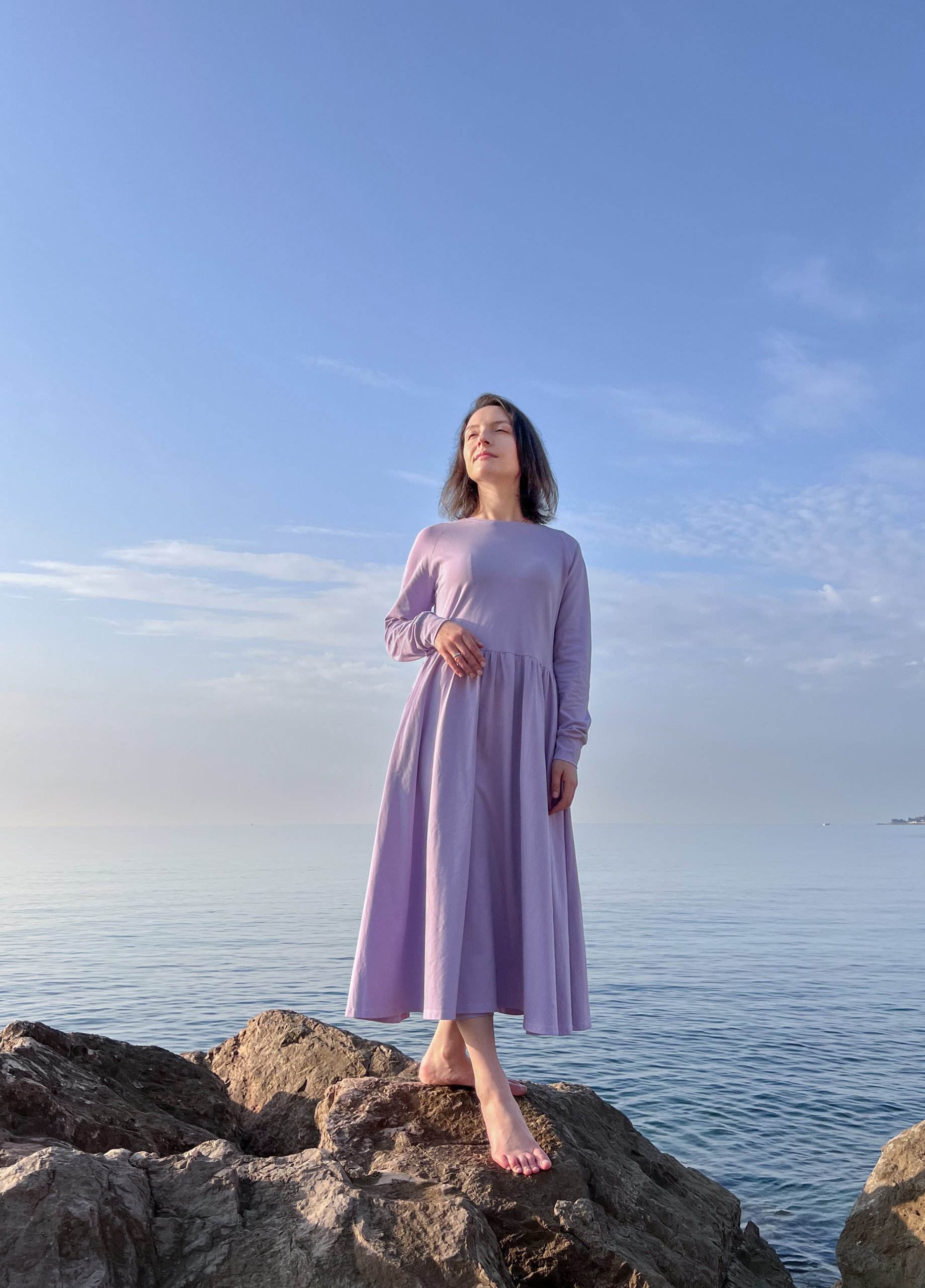 Kleid mit gerafftem Rock – Bild 8