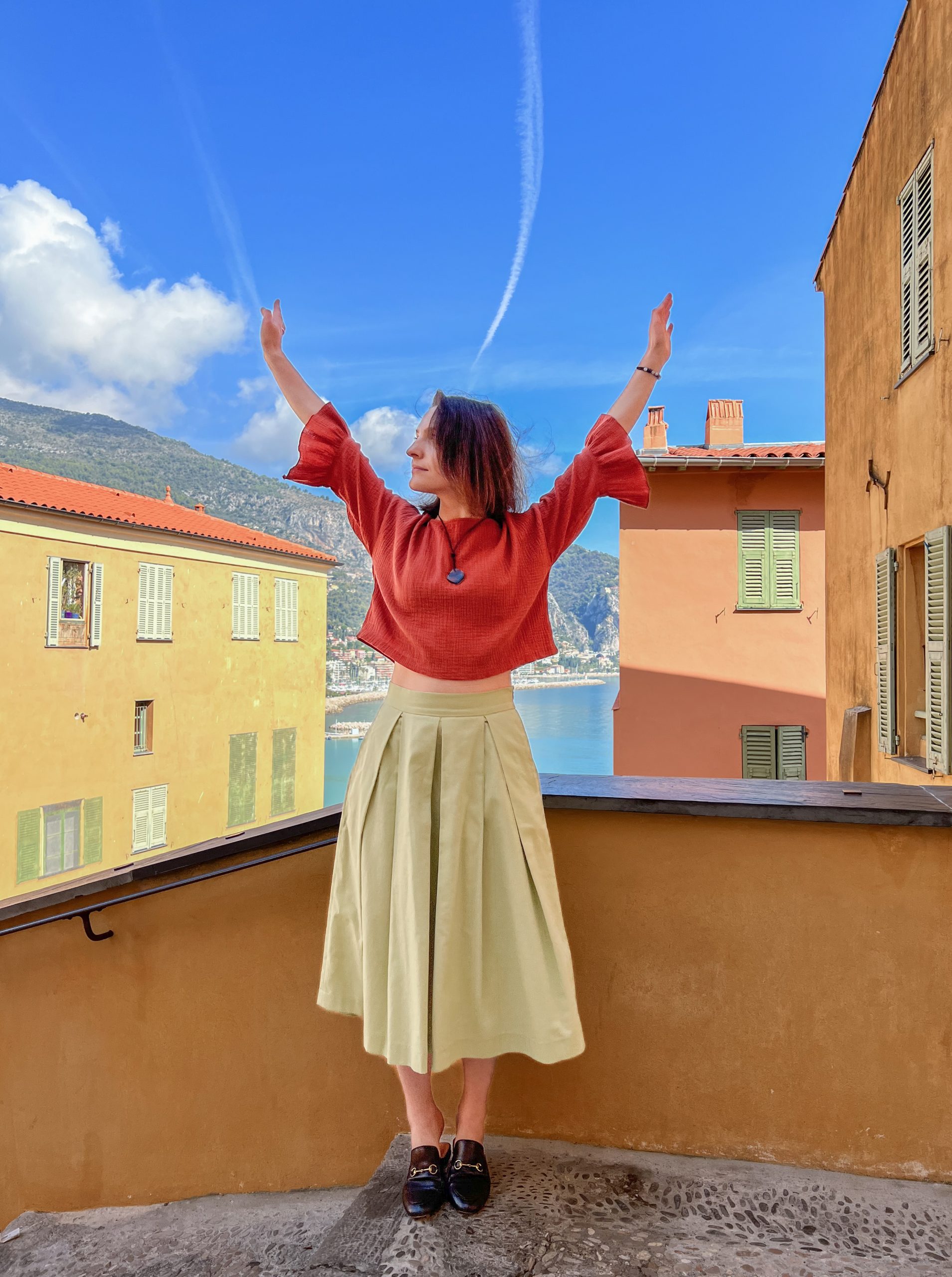 Blouse and skirt - Image 9
