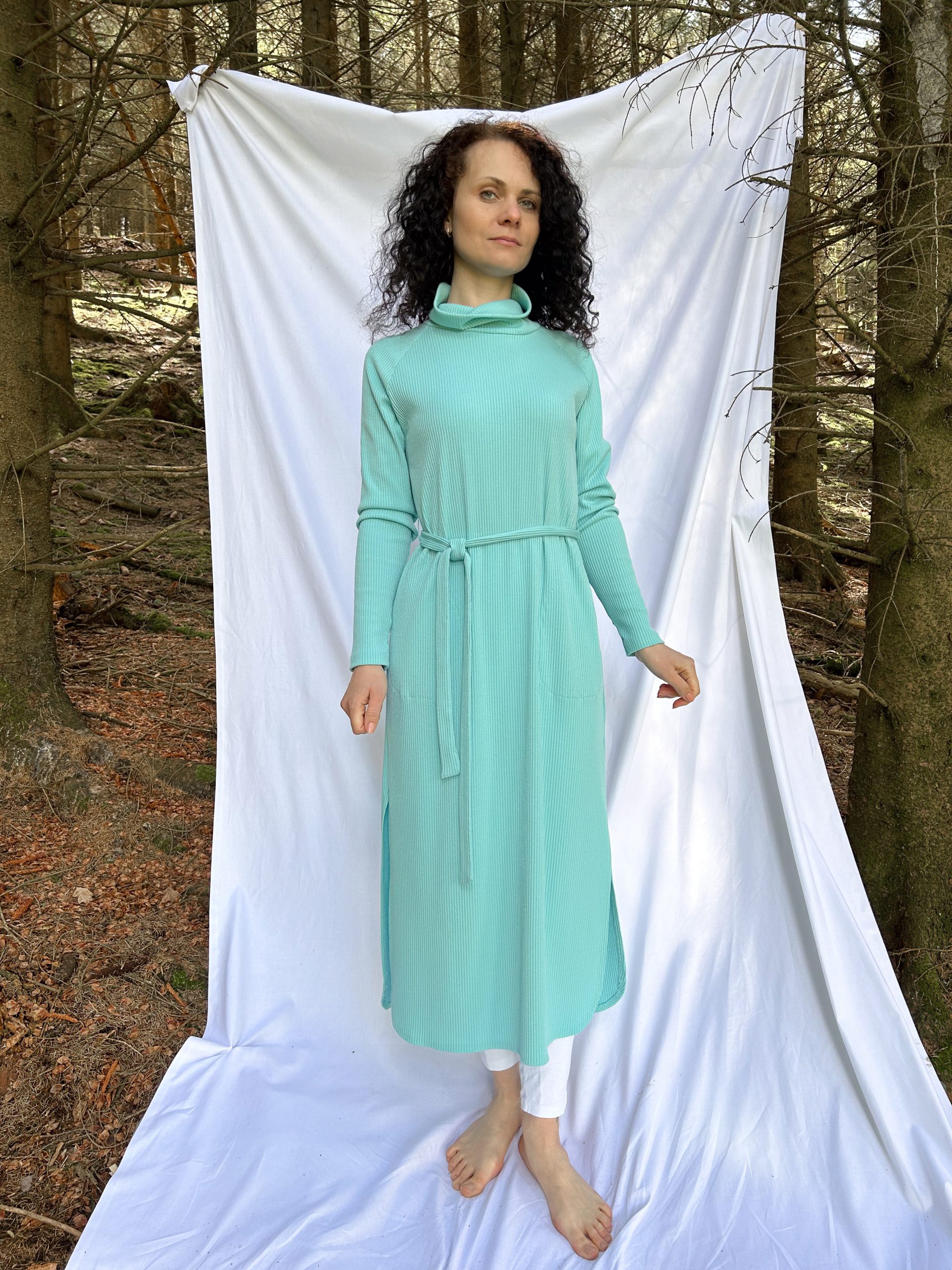 Langkleid mit Rollkragen – Bild 23