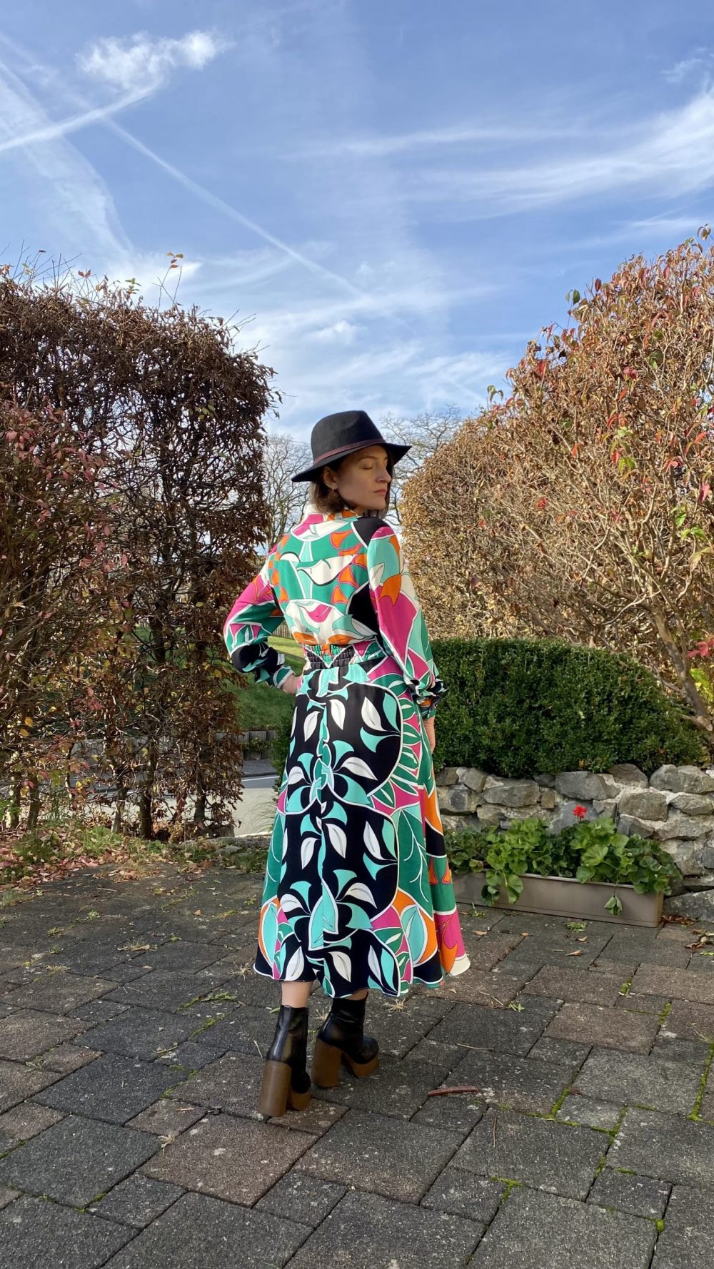 Hemdblusenkleid mit Print – Bild 6