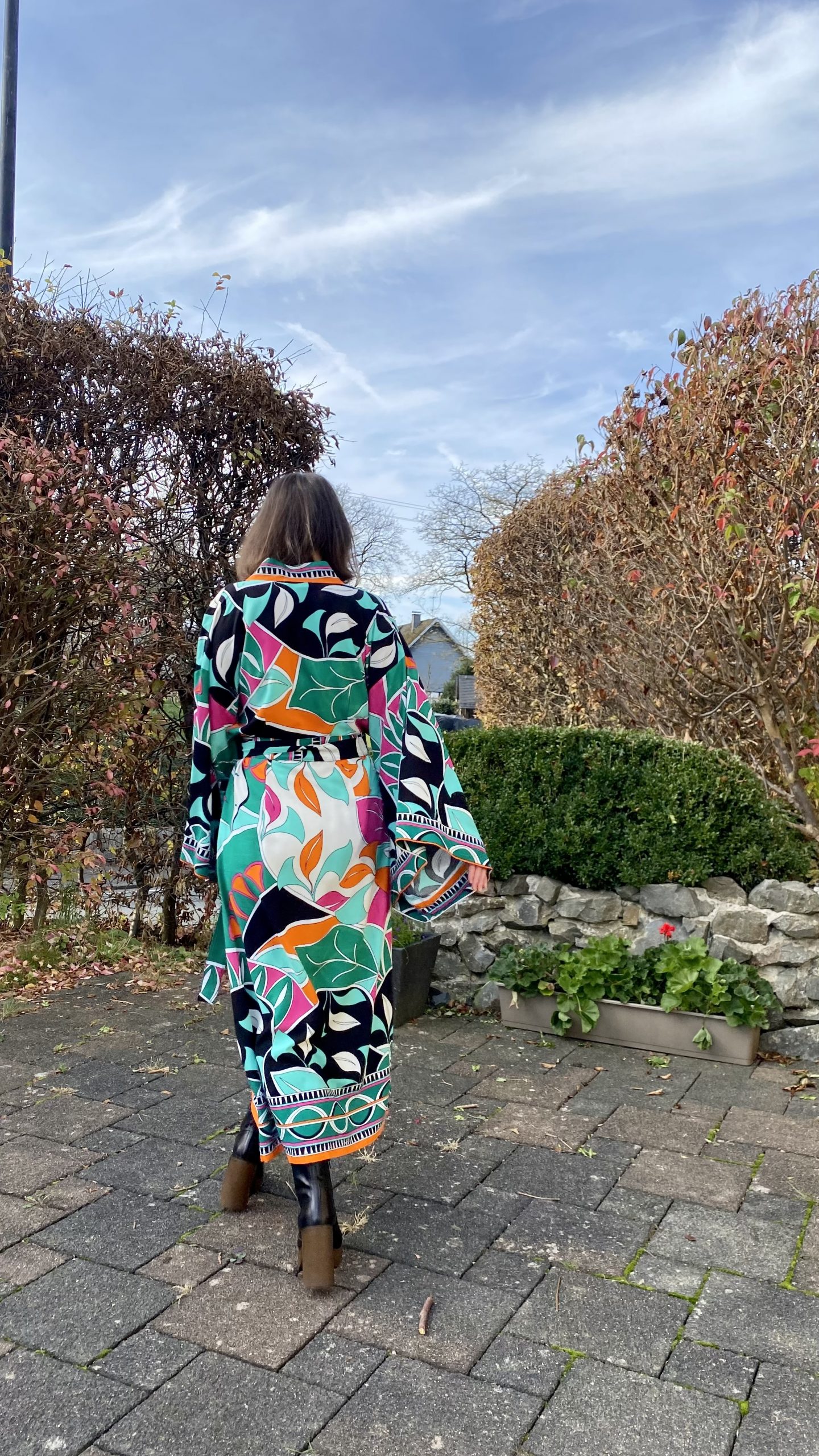 Kimono-Kleid mit Print – Bild 5