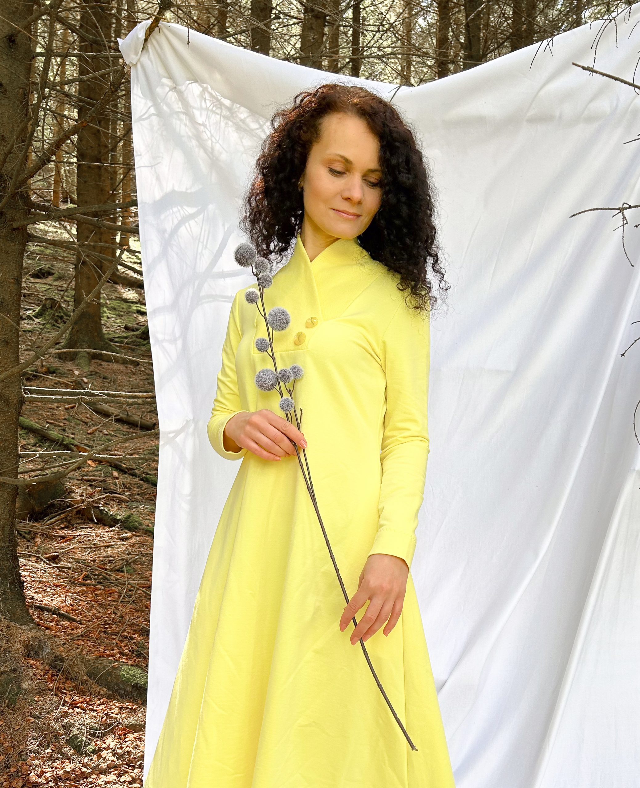 Kleid mit Schillerkragen aus Rippenjersy – Bild 9