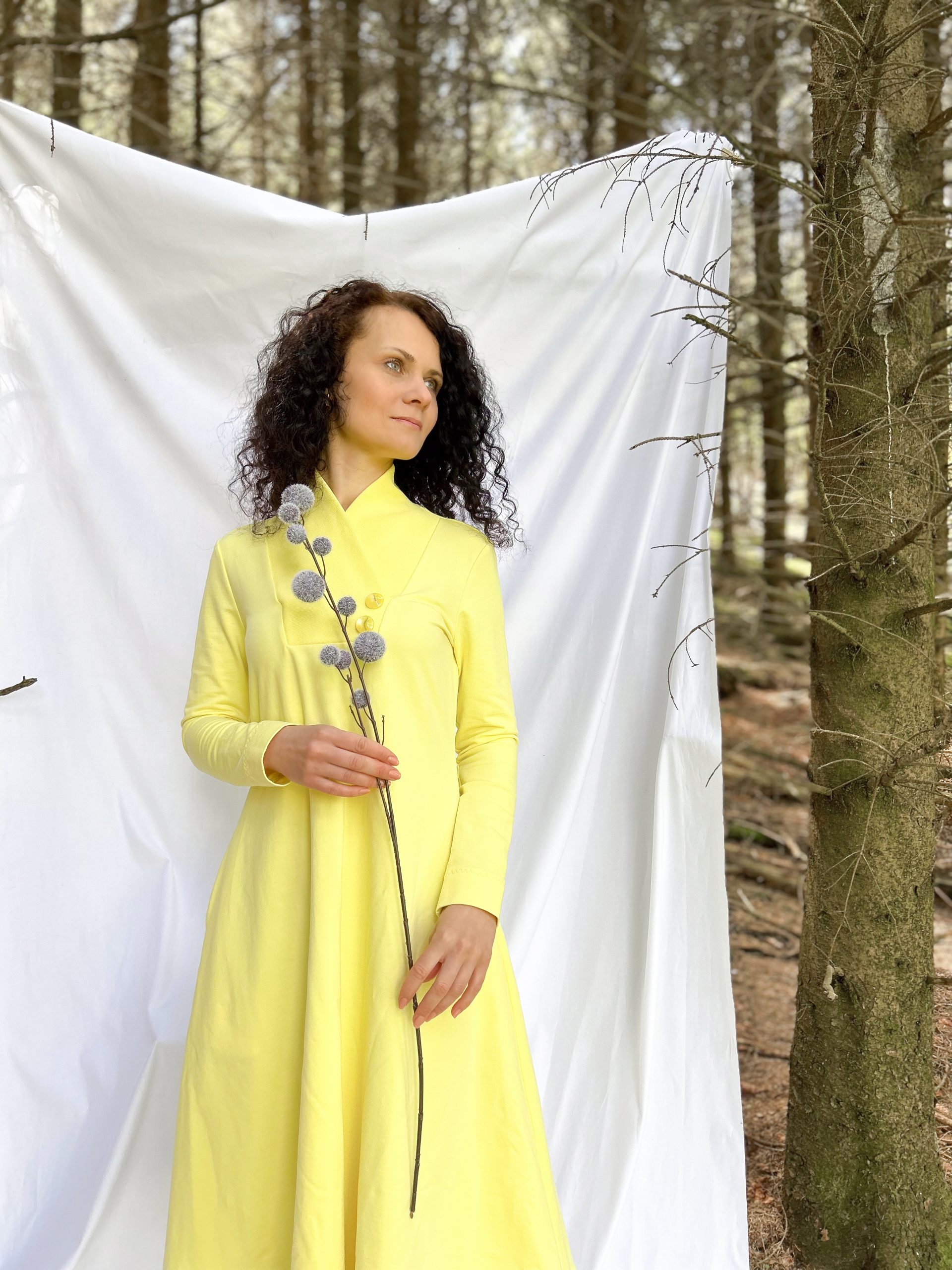Kleid mit Schillerkragen aus Rippenjersy – Bild 3