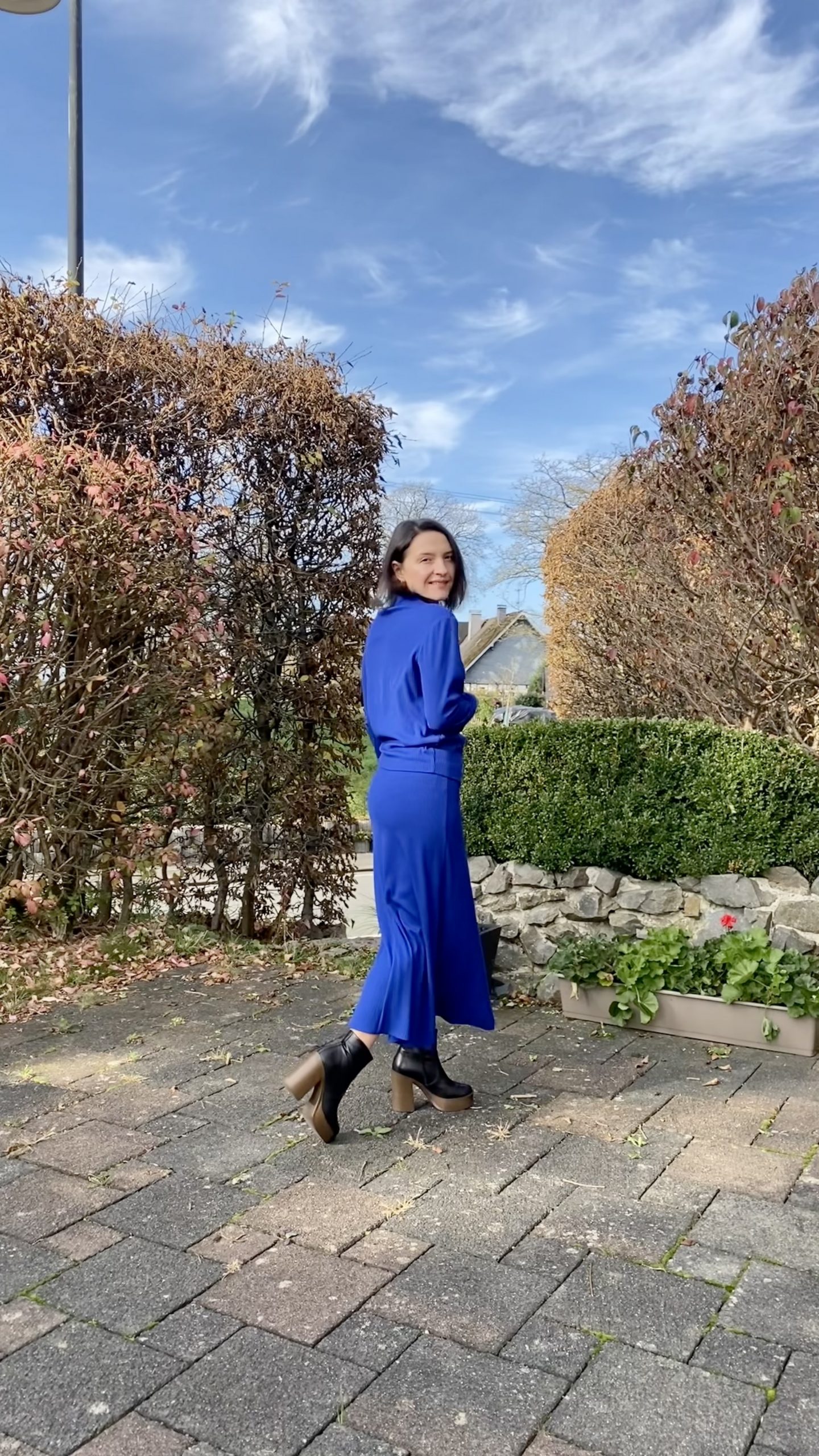 Longsleeve and skirt - Image 4