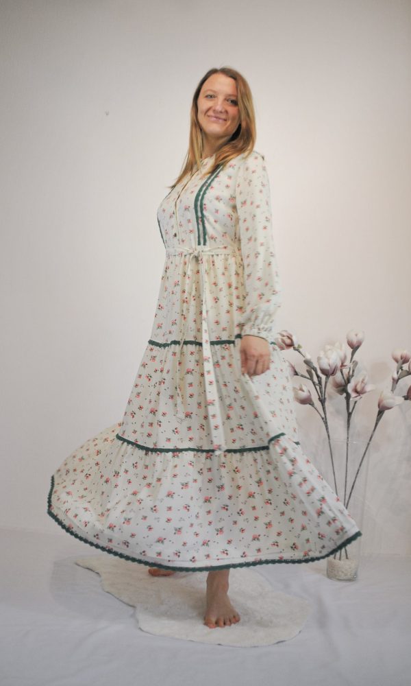 Dress with tiered skirt and floral print