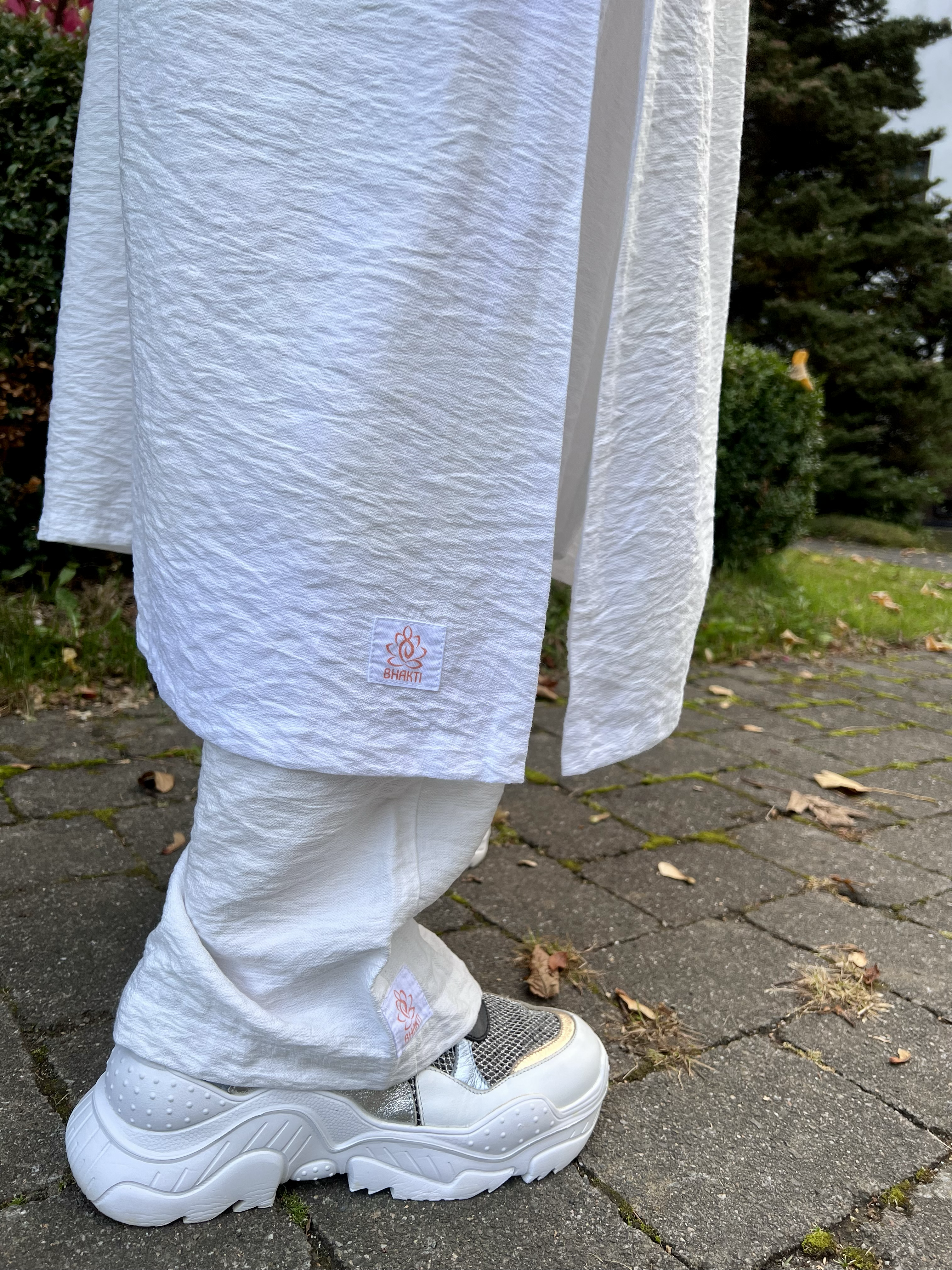 Tunic shirt and wide trousers - Image 8