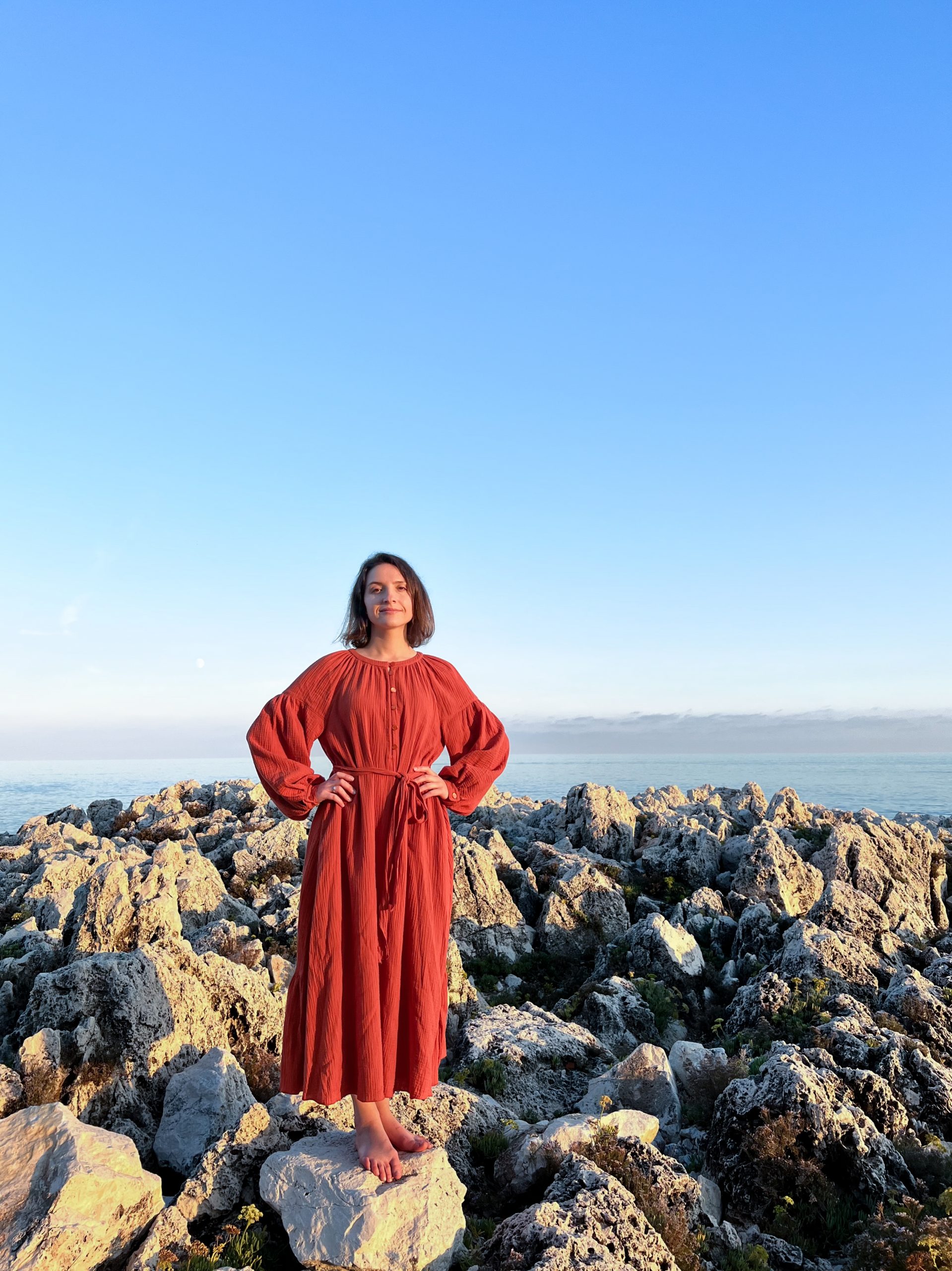 Kleid mit voluminösen Raglanärmeln – Bild 3