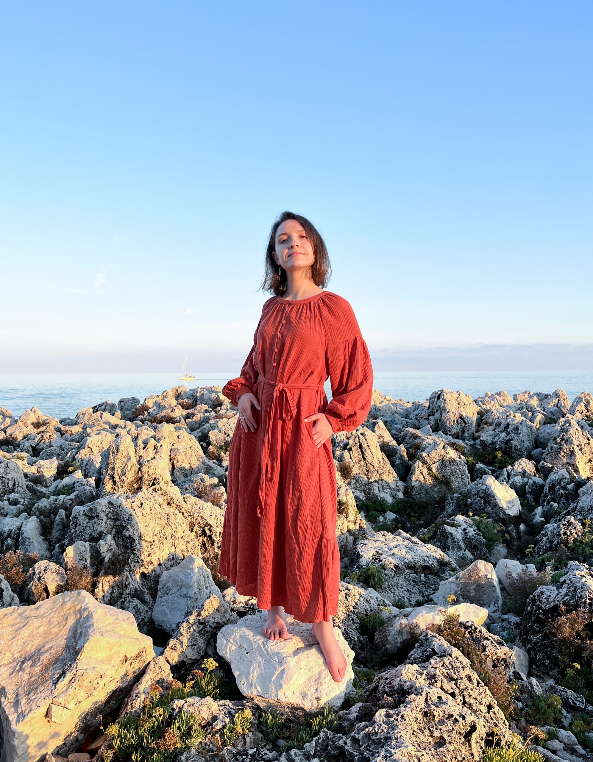 Kleid mit voluminösen Raglanärmeln – Bild 5