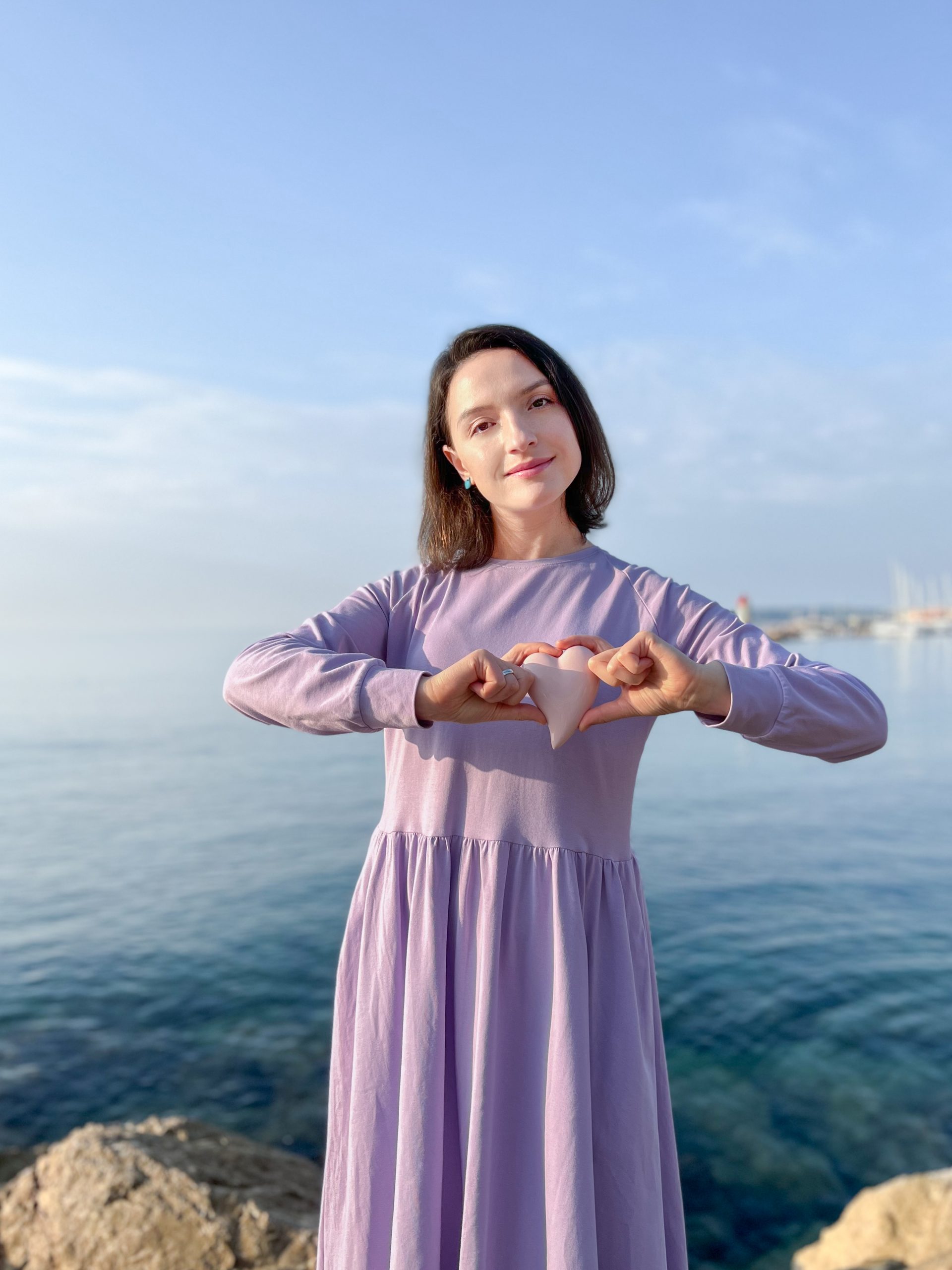 Kleid mit gerafftem Rock – Bild 10