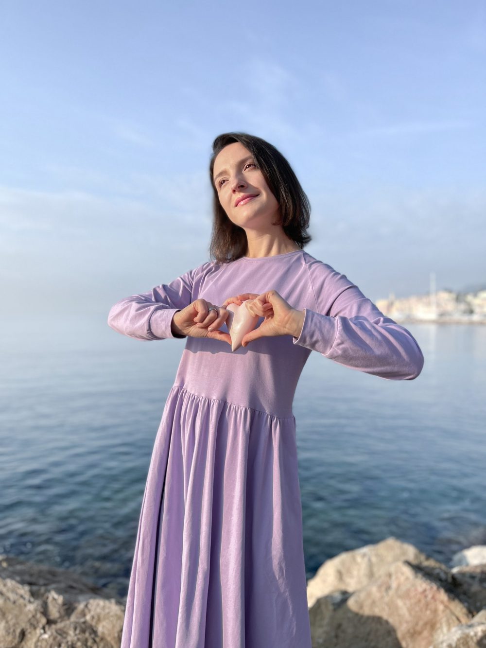 Kleid mit gerafftem Rock – Bild 2