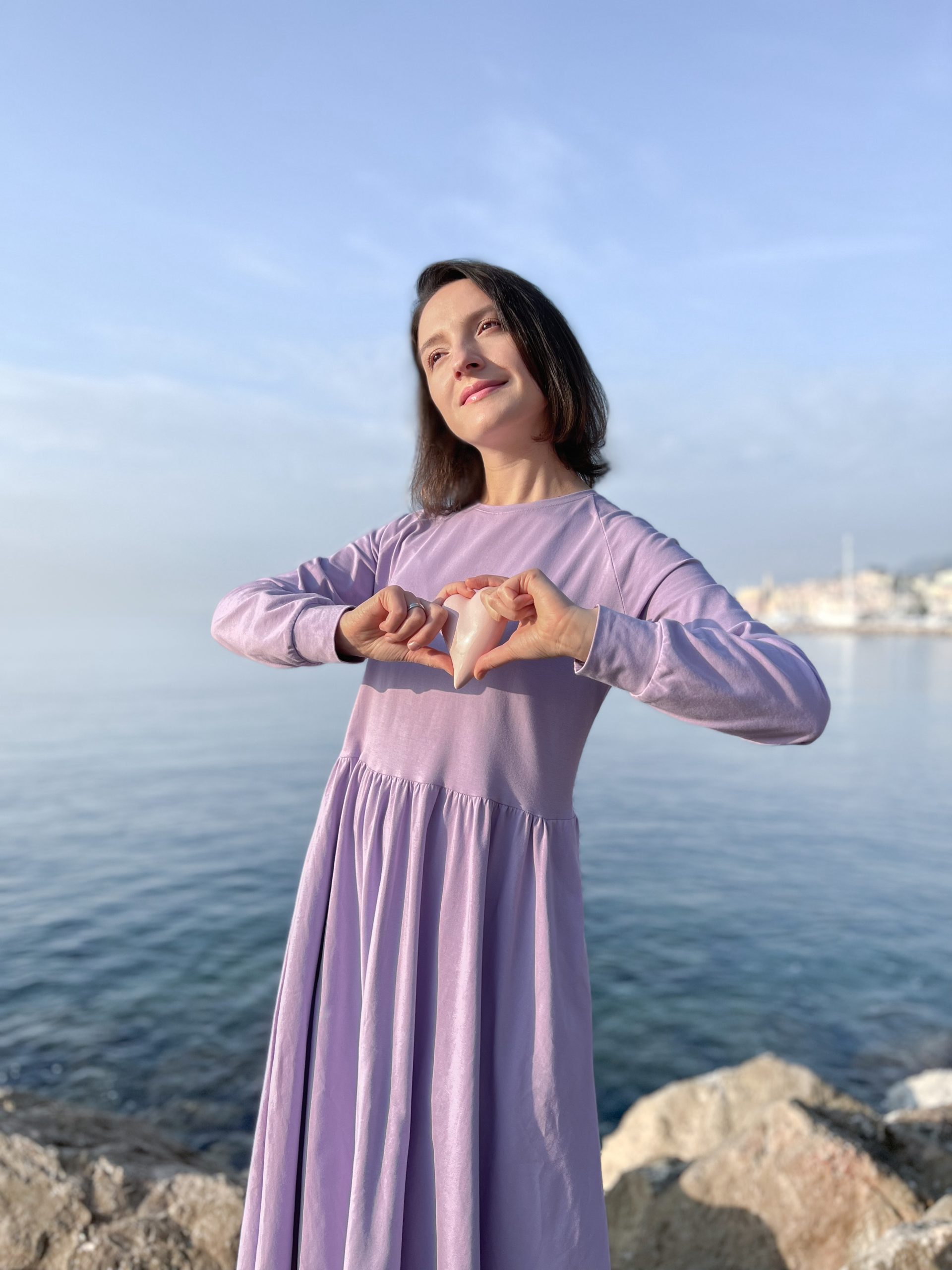 Kleid mit gerafftem Rock – Bild 2