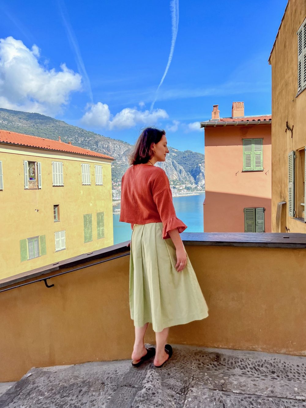 Blouse and skirt - Image 3