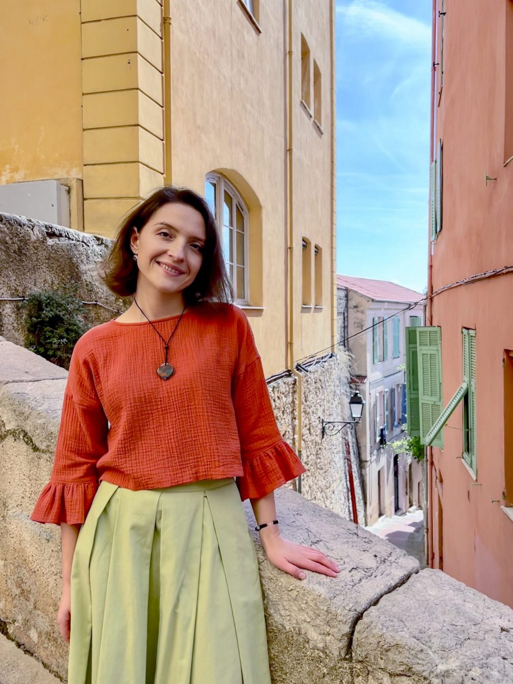 Blouse and skirt - Image 2