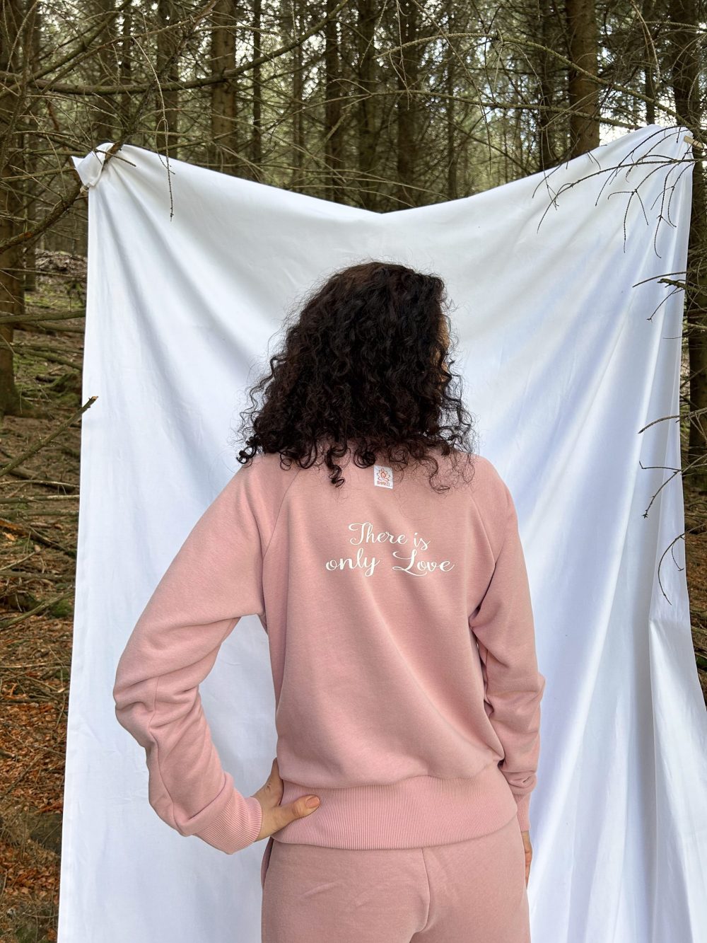 Sweatshirt with kangaroo pocket and wide trousers - Image 5