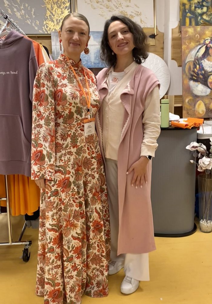 clients_bhakti_wear_anandamayii_eco_clothes_17